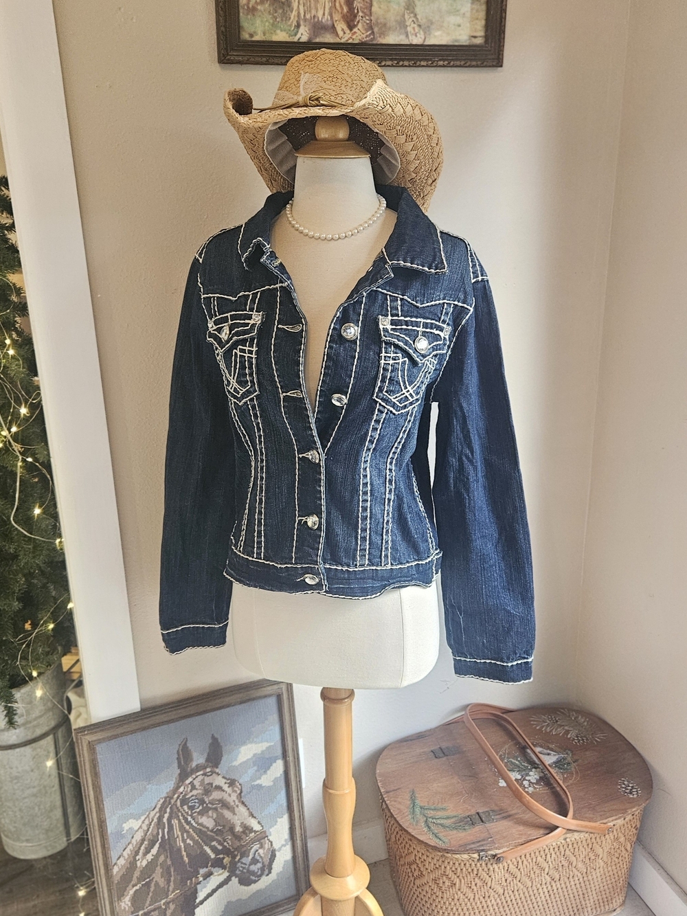 L.A. idol Dark Blue Denim Jacket with White Contrast Stitching Diamond Buttons